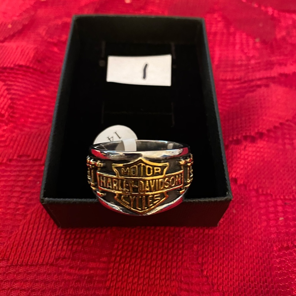 - 16 Styles Size 14 HD Men’s Rings